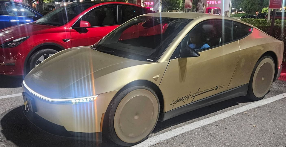 Tesla Cybercab spotted in Fort Myers, FL