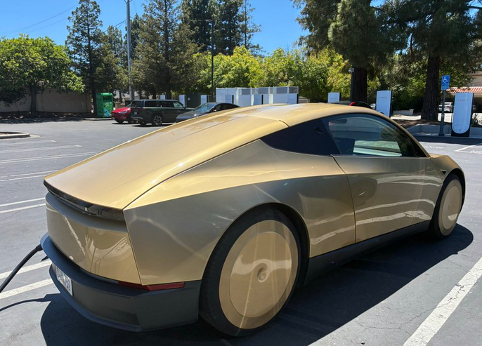 Tesla Cybercab spotted in Mountain View, CA by @junlinghu