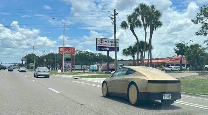Tesla Cybercab spotted in Tampa Bay, FL by @FreewayPhoto