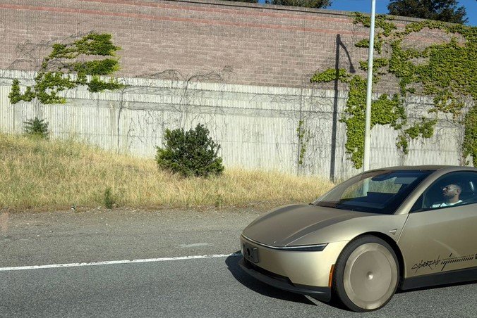Tesla Cybercab spotted in Cupertino, CA by @RobLogic