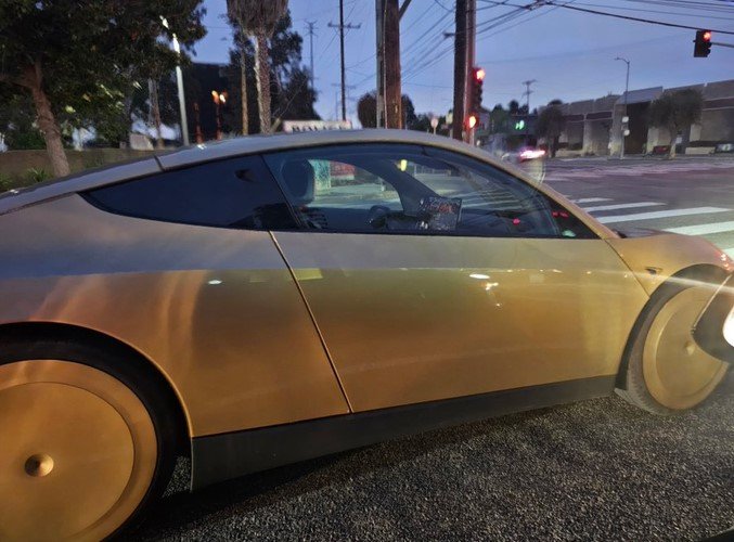 Tesla Cybercab spotted in Los Angeles, CA by @JimAlger