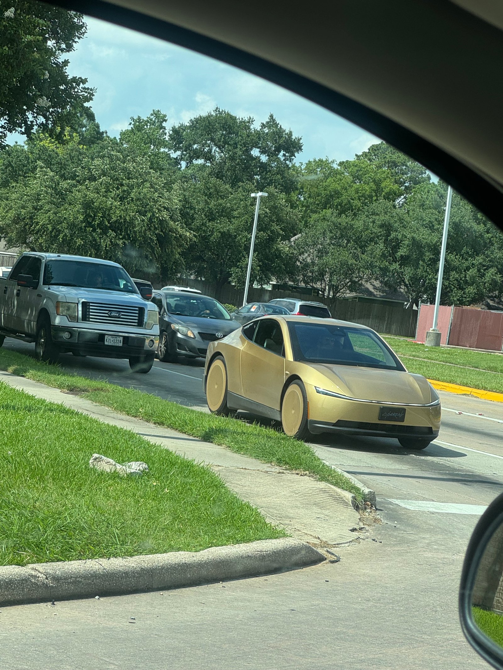 Tesla Cybercab spotted in Jersey Village, TX by Karma