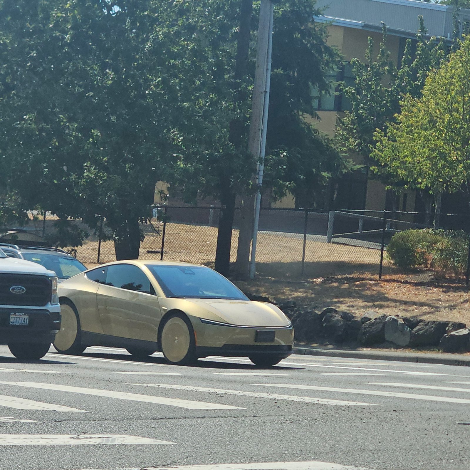 Tesla Cybercab spotted in kirkland, WA by @mgpohto