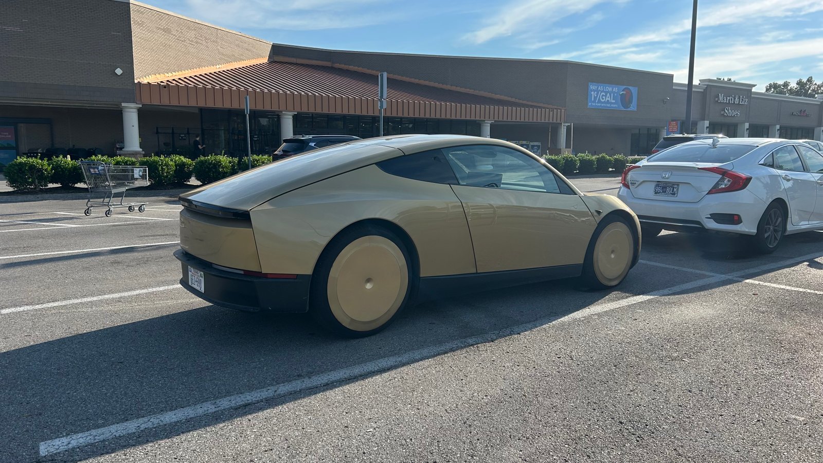 Tesla Cybercab spotted in Franklin, TN by owenkemeys