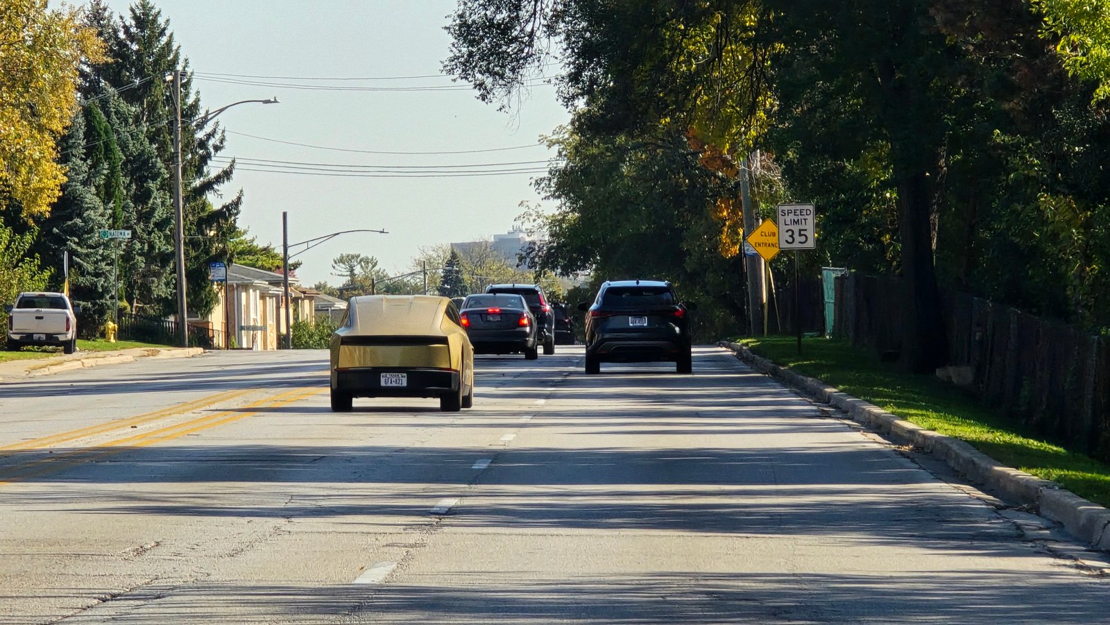 Tesla Cybercab spotted in Harwood Heights, IL by Armontiago